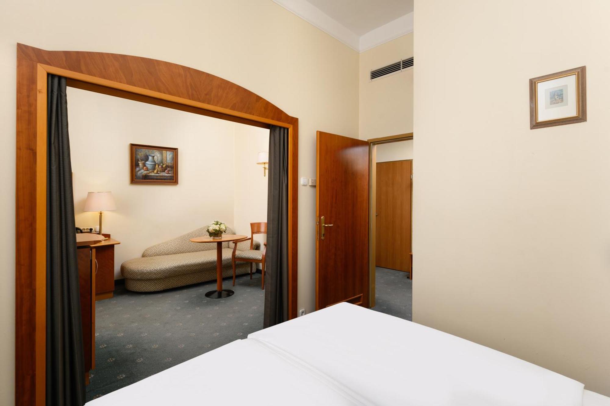 Danubius Hotel Hungaria City Center Budapest Bilik gambar